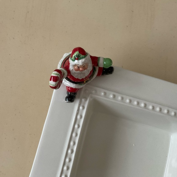 Christmas Santa With Peppermint Platter Decoration - Your Choice 🎅 - Picture 6 of 16